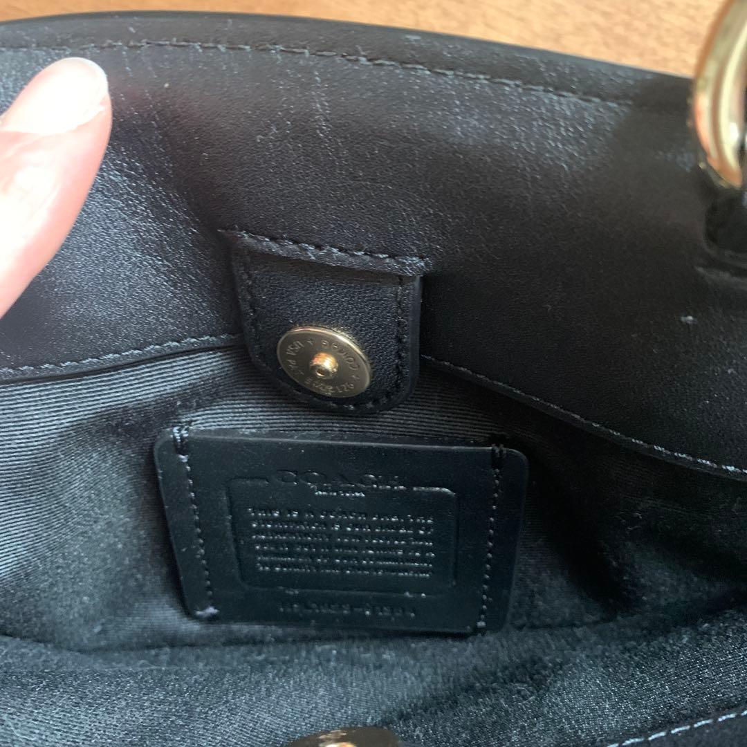 せいママ　⭐︎ COACH ロゴ入りショルダーバッグ ベージュ