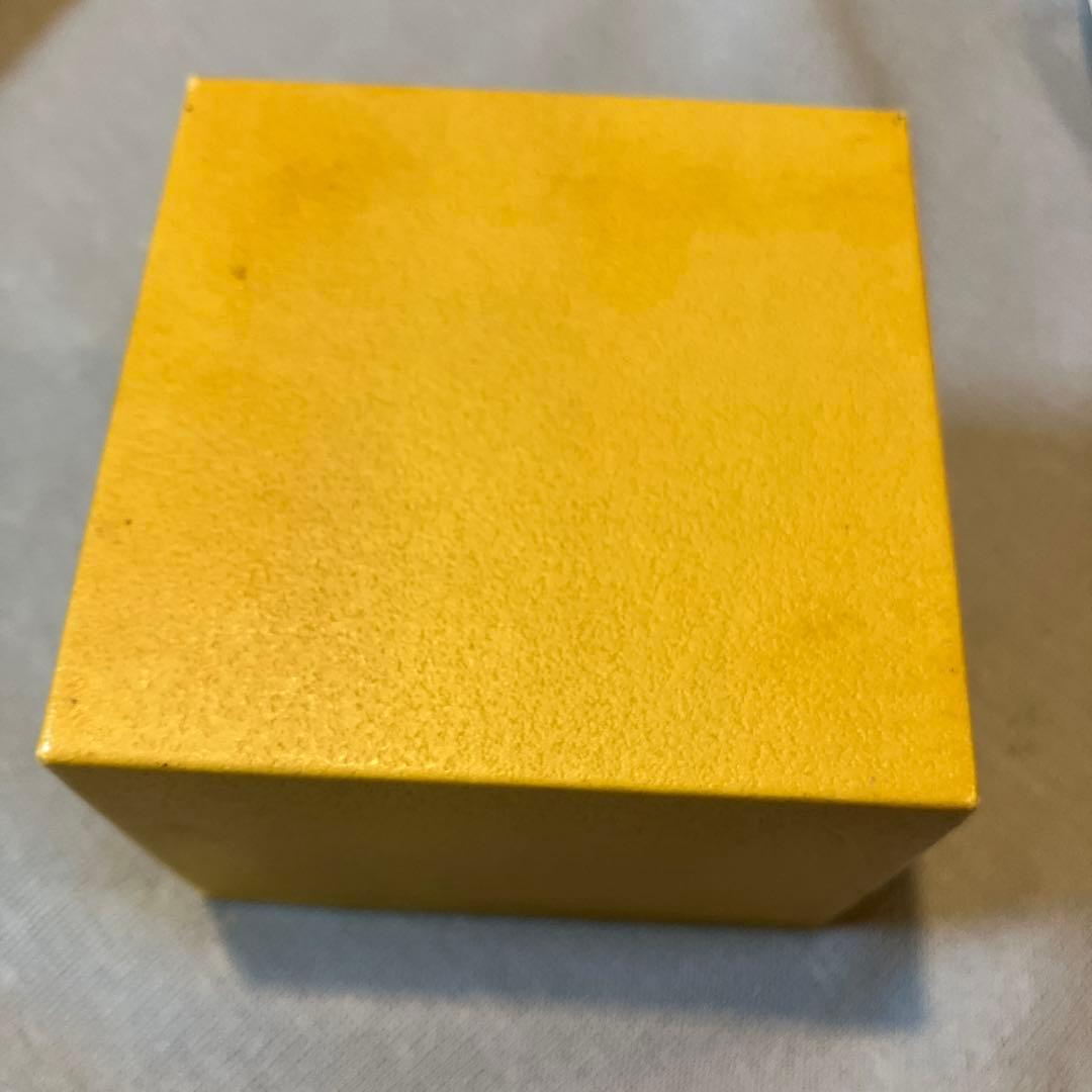 【保証書・箱・リボン付き】FENDI ピアス　オーロック