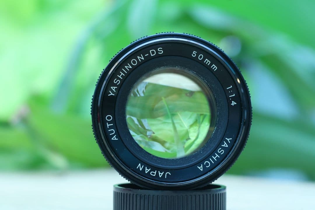 Yashica Yashinon-DS 50mm f1.4レンズ