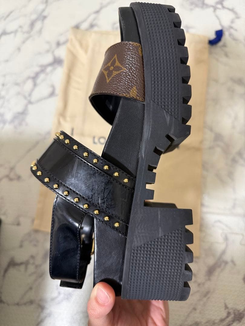 Louis Vuitton ルイヴィトン ローリエートライン 厚底サンダル