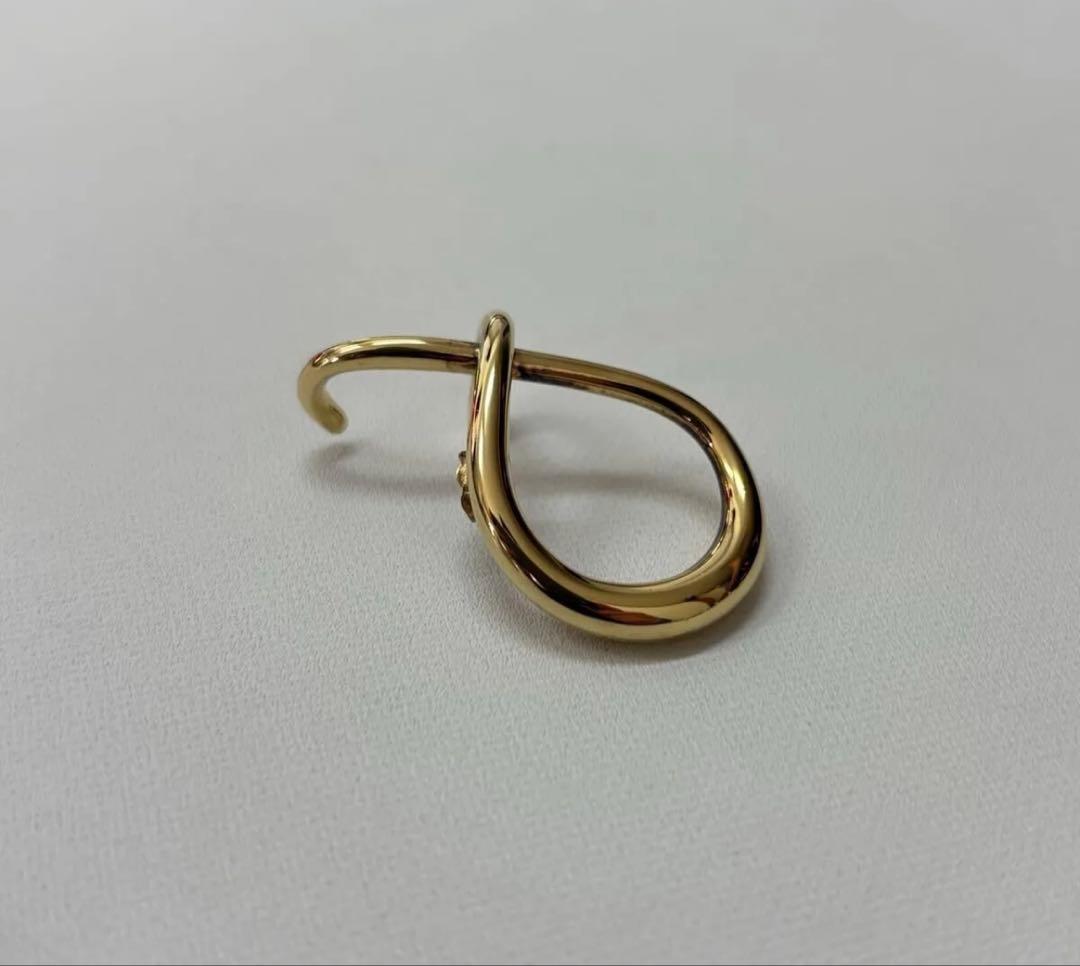 Charlotte Chesnais Criss Cross ピアス