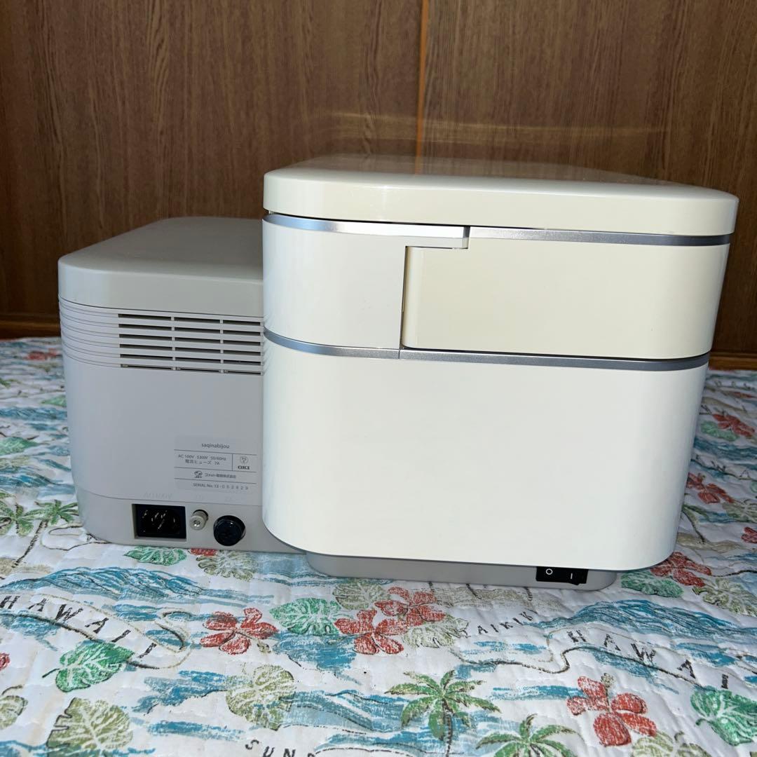 サキナ美顔器ビジュー　クレンジング&マッサージとモイスチャーエッセンスジェル付き