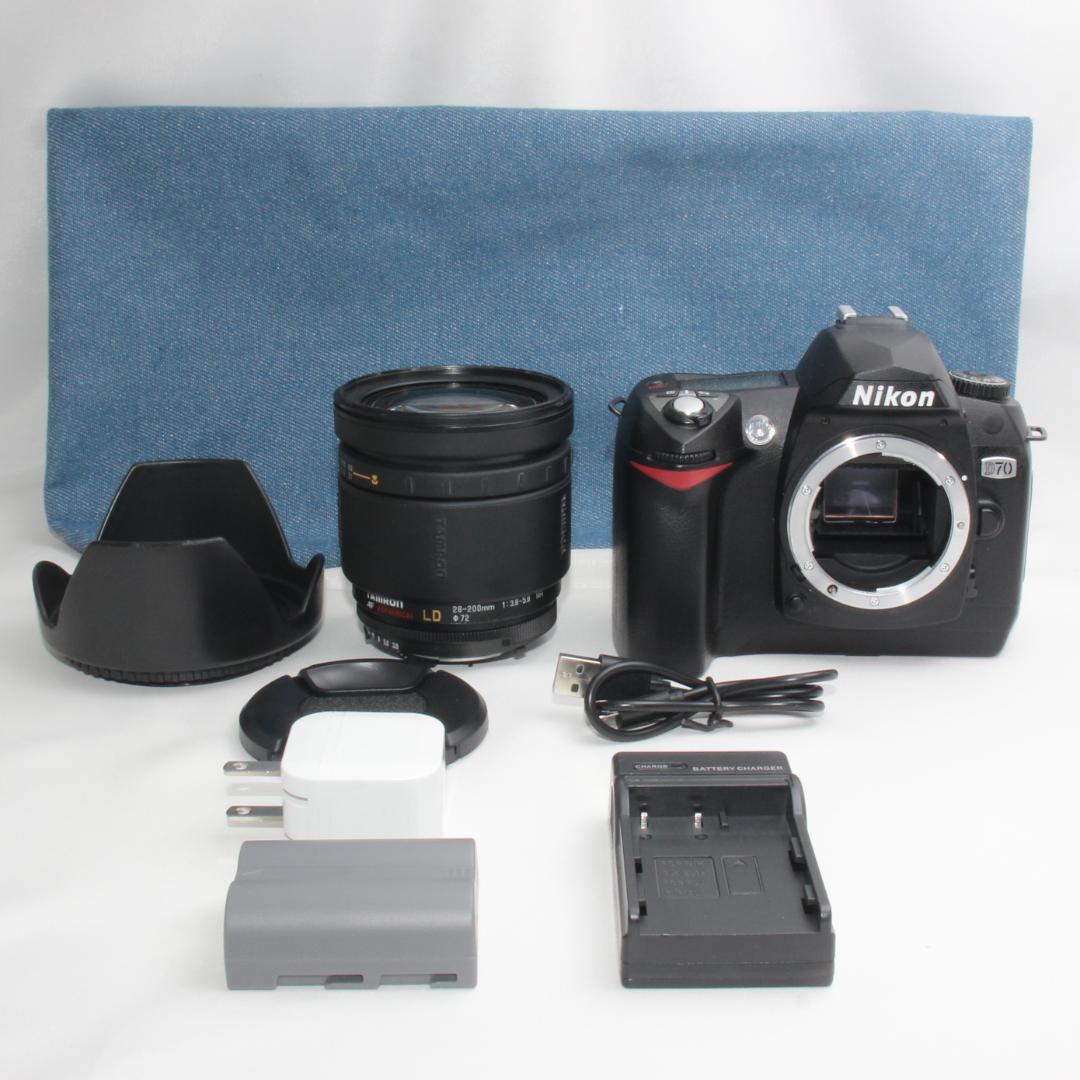❤️近遠対応の万能レンズ&新品カメラバッグ付き❤️ニコン D70❤️