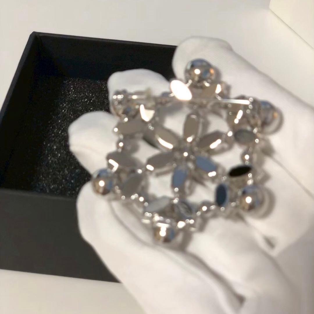 René ビジューパールブローチ