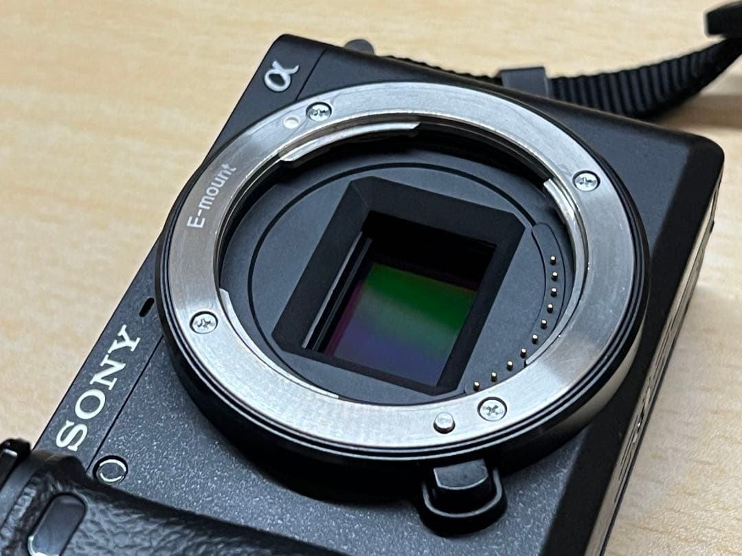 【出品2/8まで】SONY α6400 ミラーレス一眼カメラ