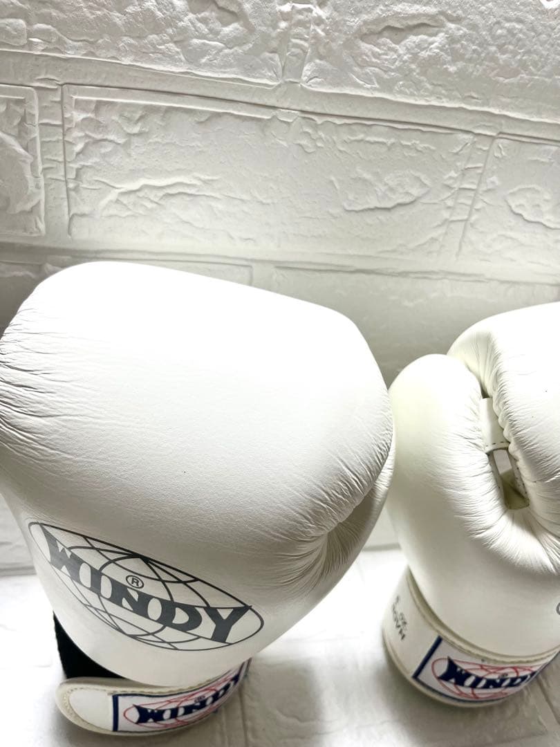 【中古品】WINDY ウィンディボクシンググローブ 8oz ホワイト　白