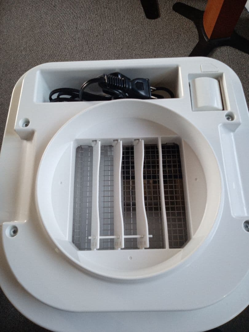 コロナホワイト 除湿機CDSC-H8024X　未清掃