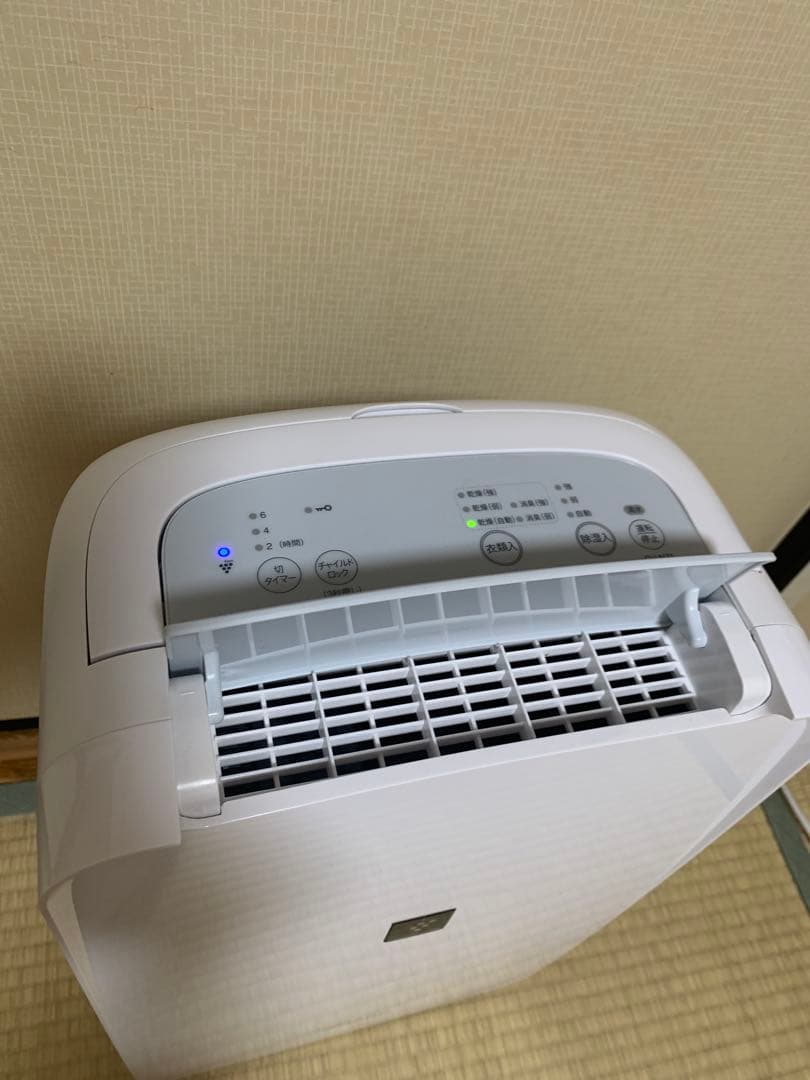 美品　2023年製/SHARP 除湿機 CV-N71