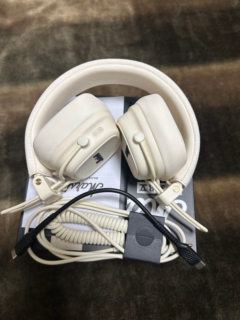 Marshall Major ５ Ⅴワイヤレスヘッドホン ホワイト