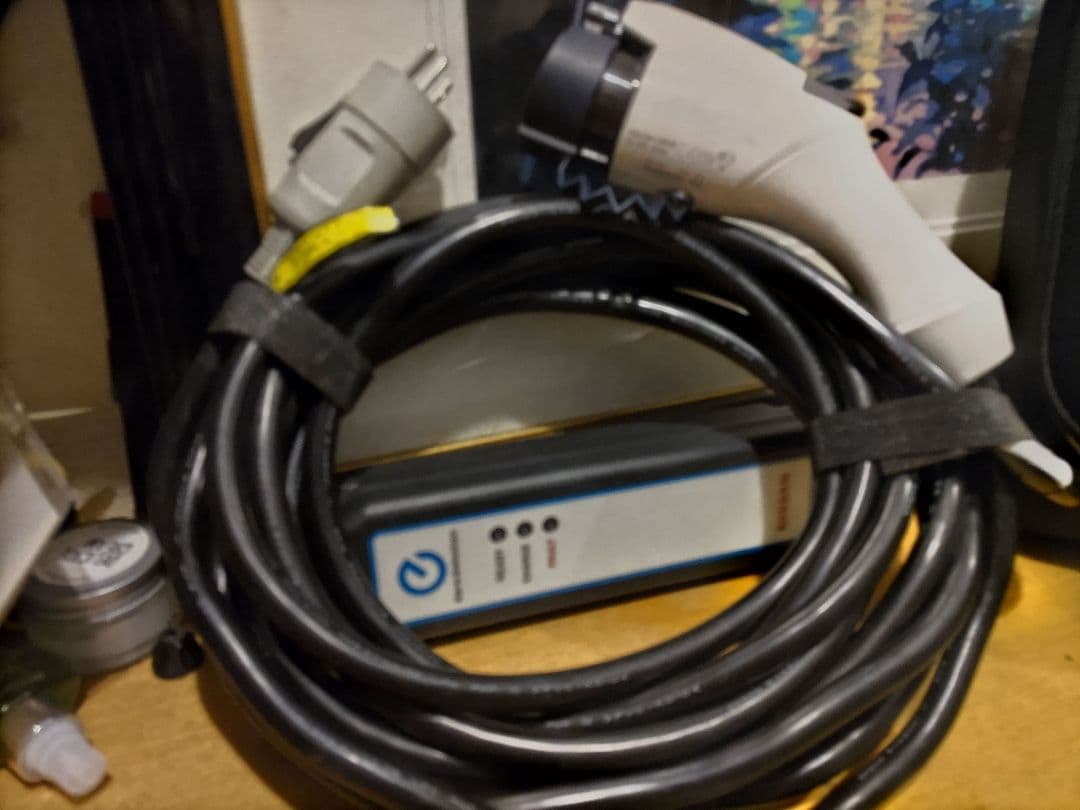 日産 リーフ 純正 充電ケーブル