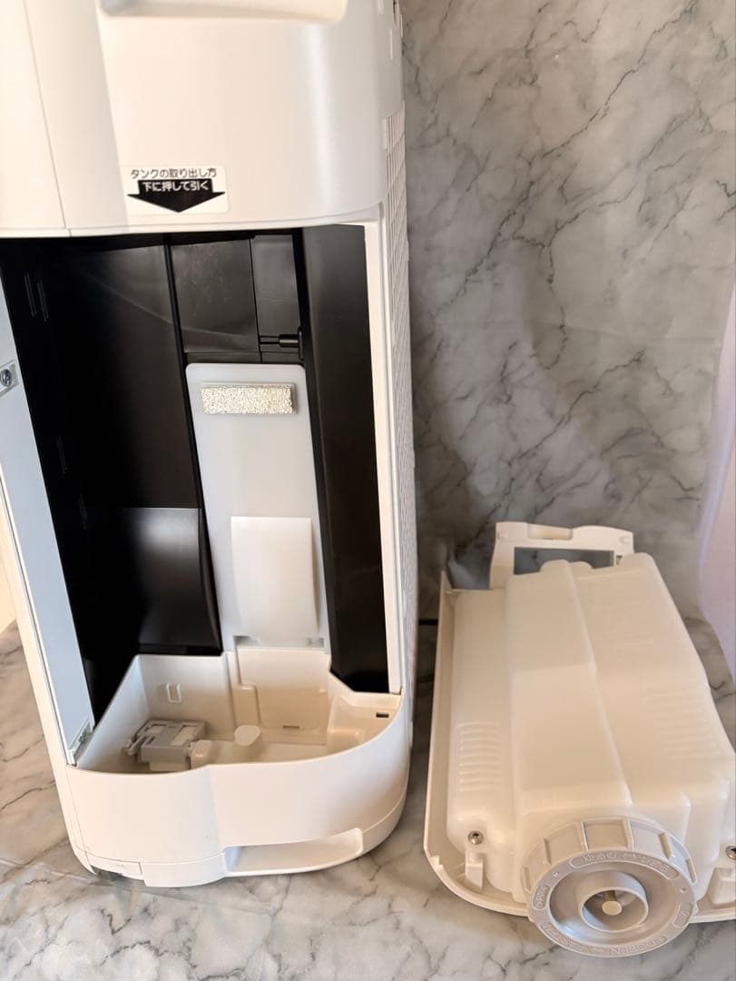 七味 　2023年製　加湿空気清浄機 SHARP KI-RS50-W