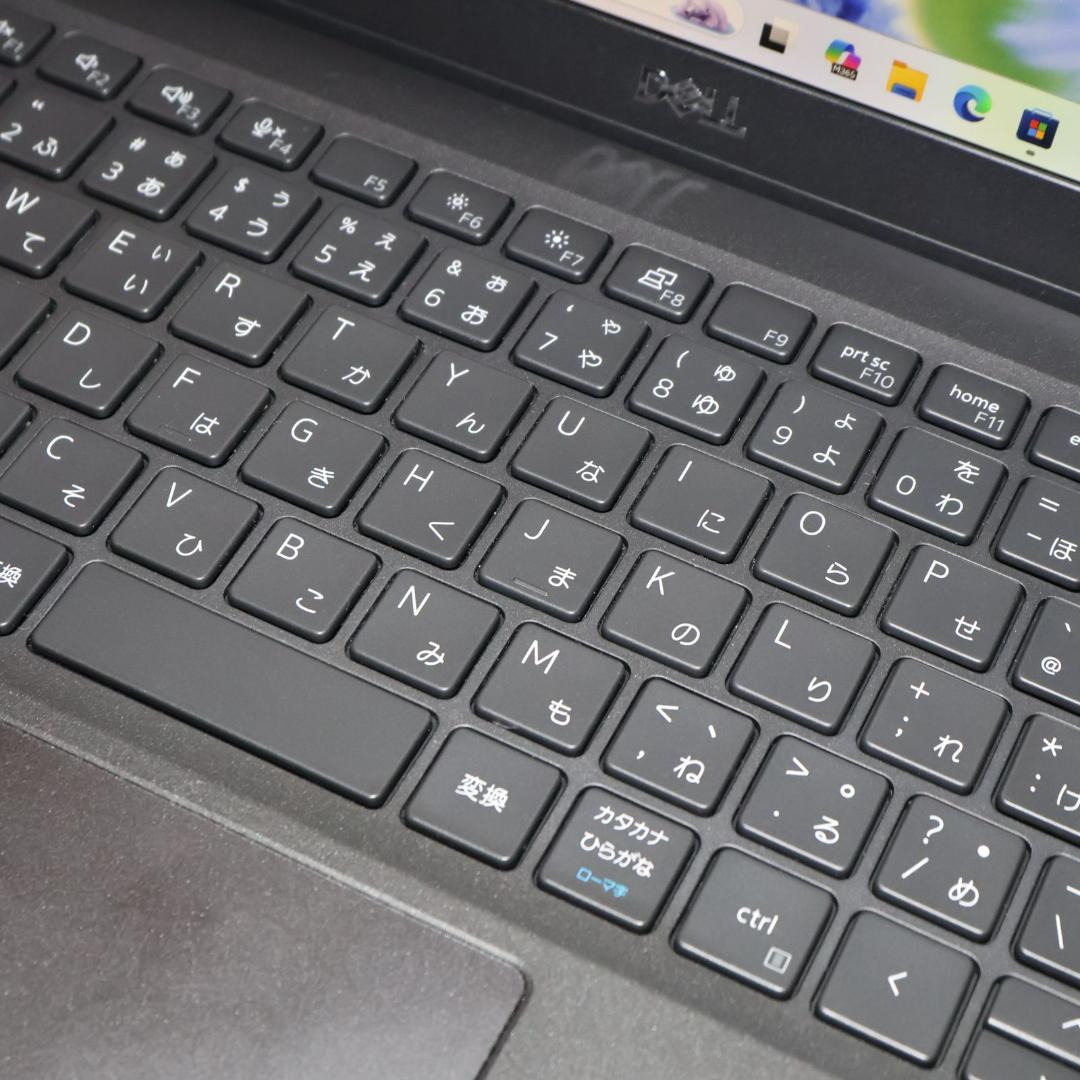 小型！Win11公式対応10世代i5/メ8/新品SSD/無線/カメラ/TypeC