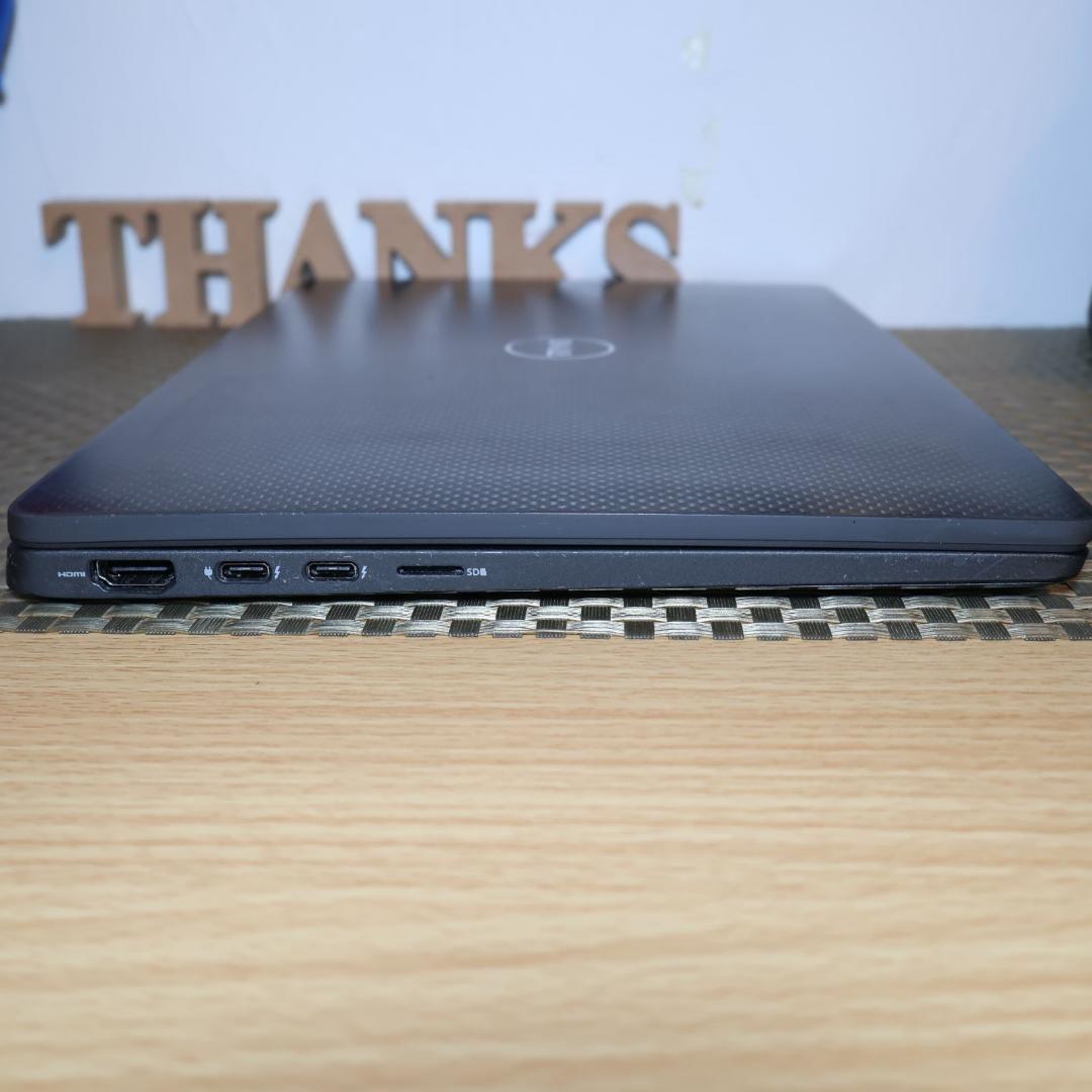 小型！Win11公式対応10世代i5/メ8/新品SSD/無線/カメラ/TypeC