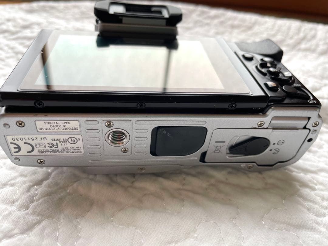 【ジャンク】OLYMPUS OM-D E-M5