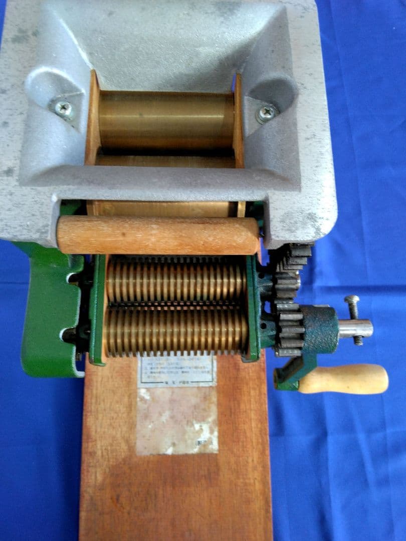 小野式1型 製麺機