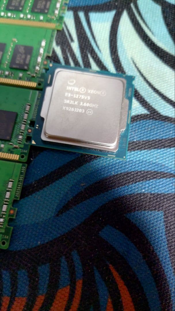 SanMax DDR4 メモリ8GB×4枚とxeonCPUセット