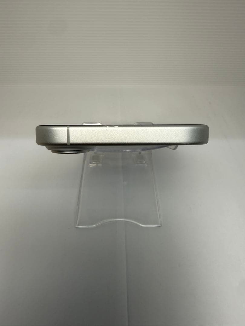 iPhone16 128GB ホワイト 海外版 SIMフリー 残債無し 超美品