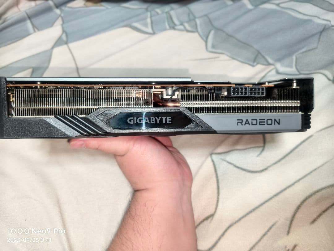 保証期間内(残1年) GIGABYTE 7800XT Gaming OC 16G