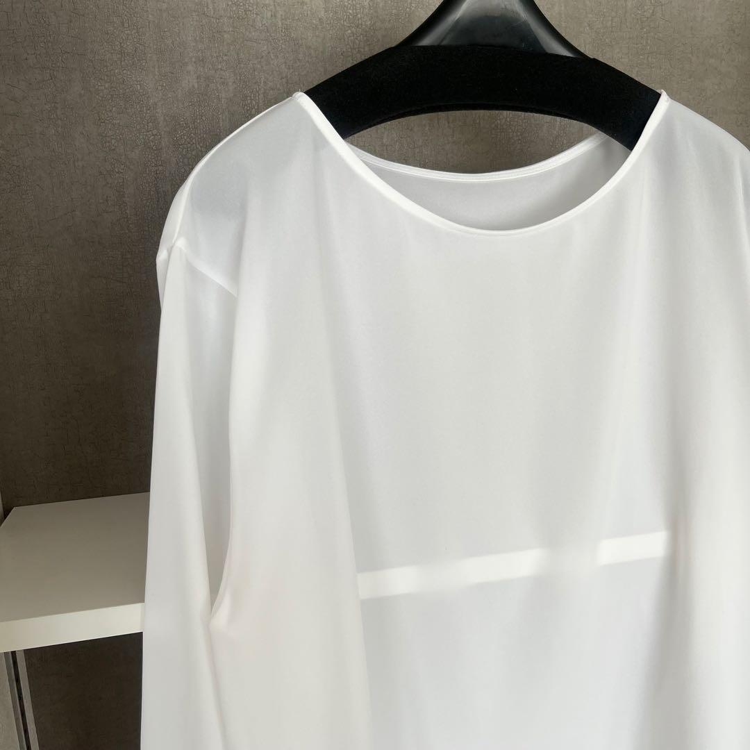 ガリャルダガランテ　ラウンドブラウスTシャツ　ホワイト　長袖　ロンT万能インナー