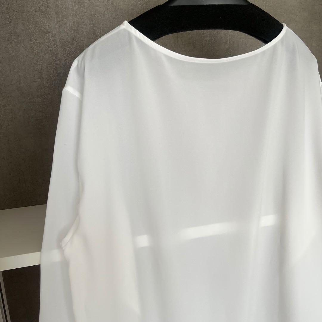 ガリャルダガランテ　ラウンドブラウスTシャツ　ホワイト　長袖　ロンT万能インナー