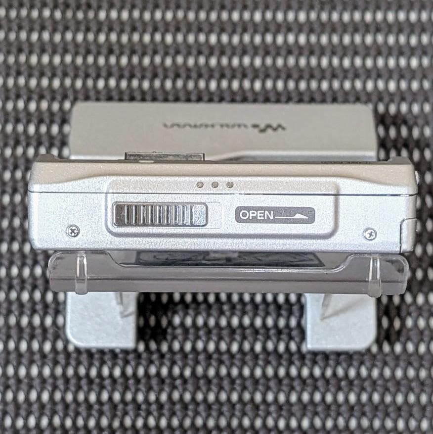 ジャンク品】SONY NET MD WALKMAN MZ-N1