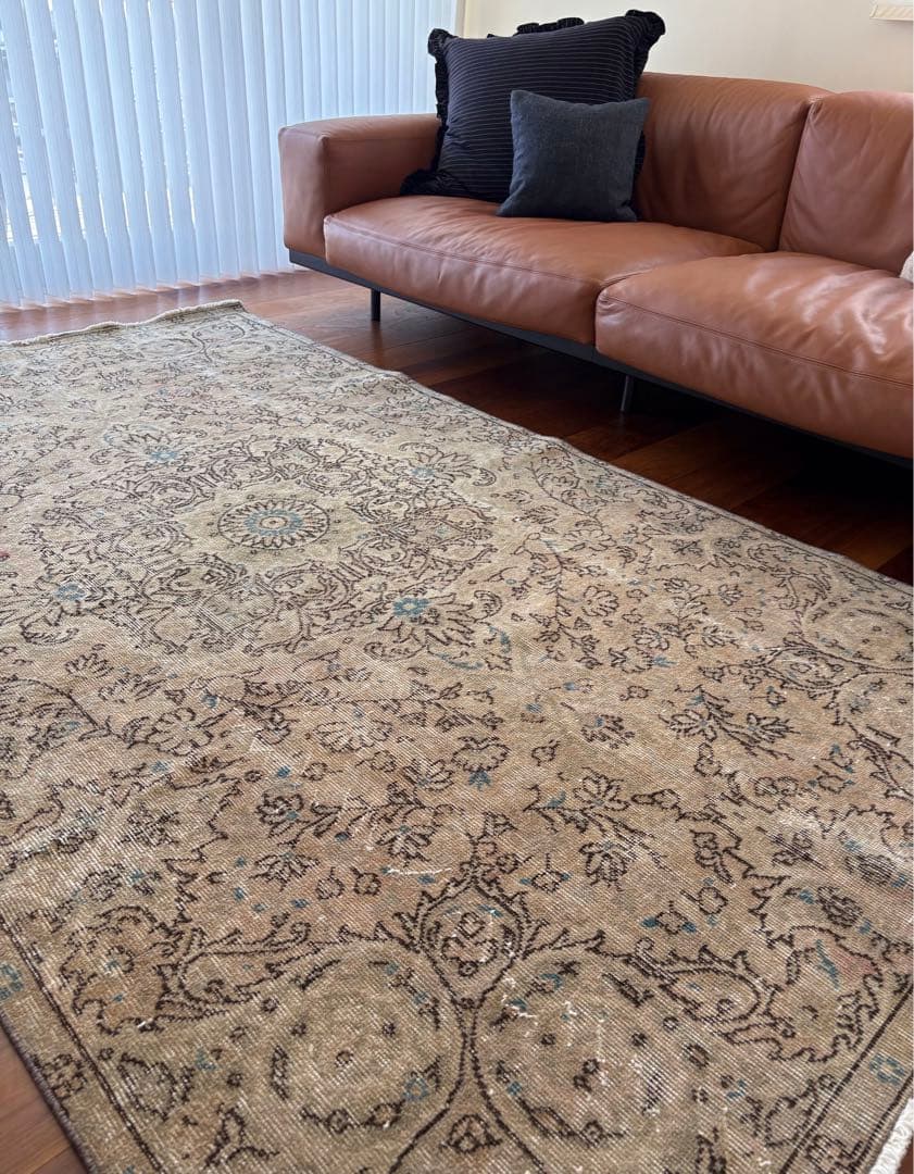 ヴィンテージラグ　トルコ　ボタニカルメダリオン　ベージュオーバーダイ　アナトリア