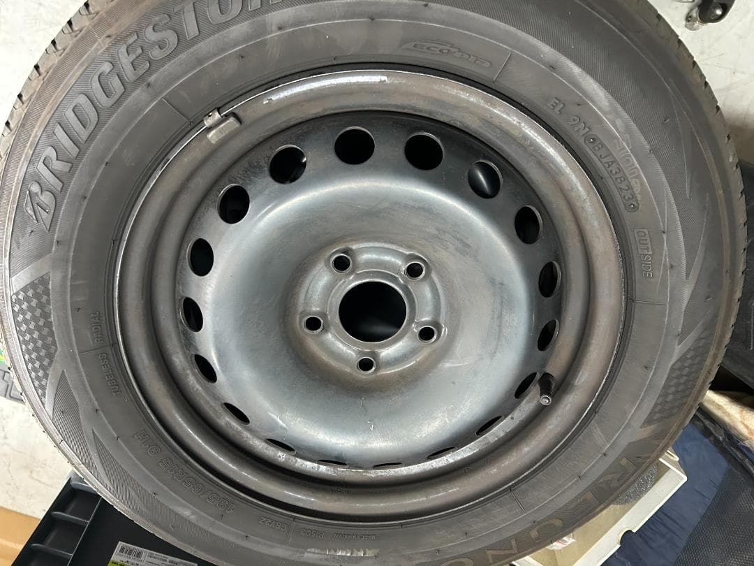 ルノー　カングー　純正15インチ　鉄ホイール+レグノタイヤ　4本セット