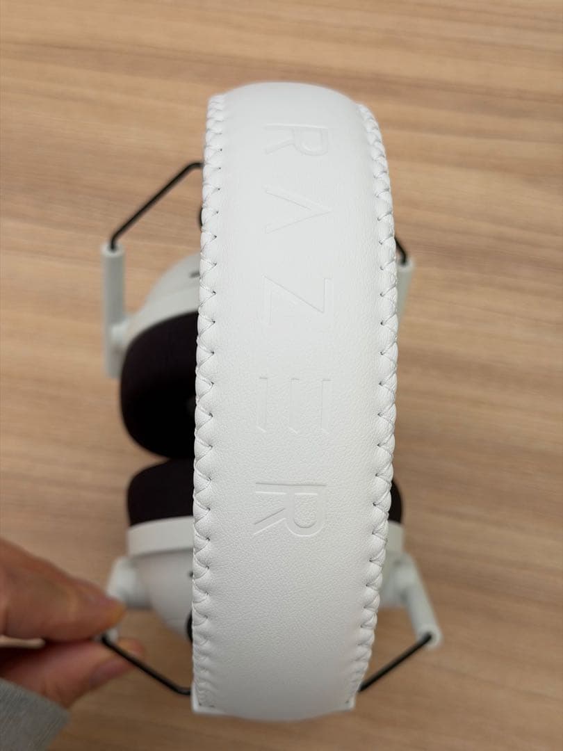 Razer BLACKSHARK V2 PRO アップグレードモデル　ホワイト