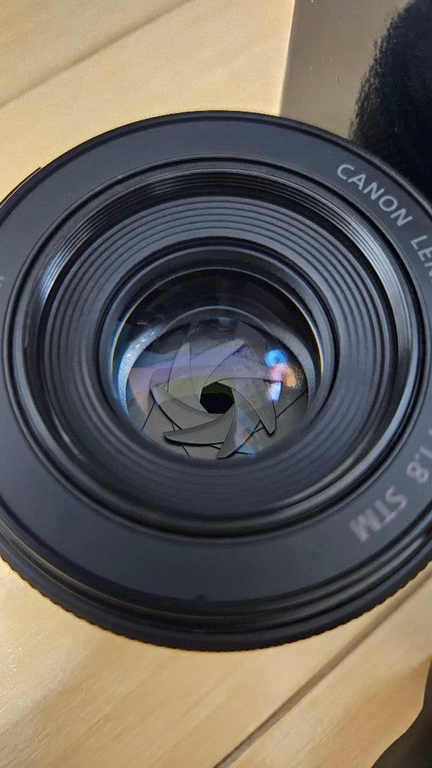 【美品】Canon RF 50mm F1.8 STM (社外レンズフード付き)