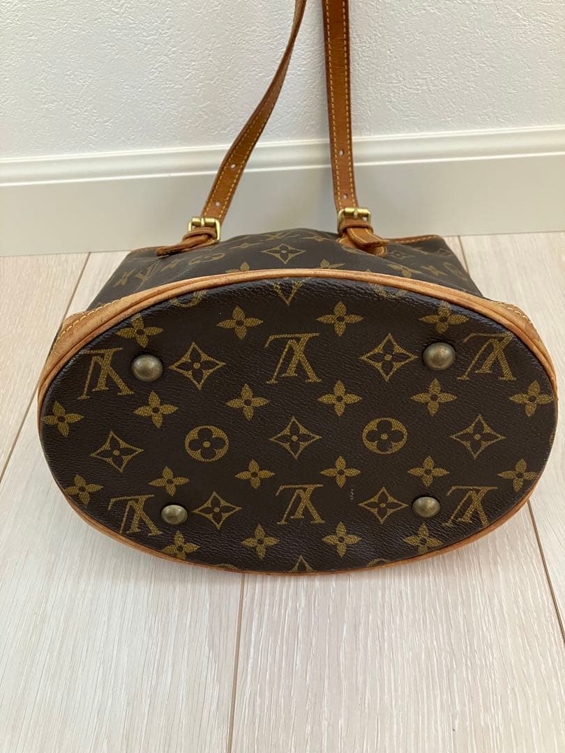 ルイ・ヴィトンのモノグラム プチ・バケット