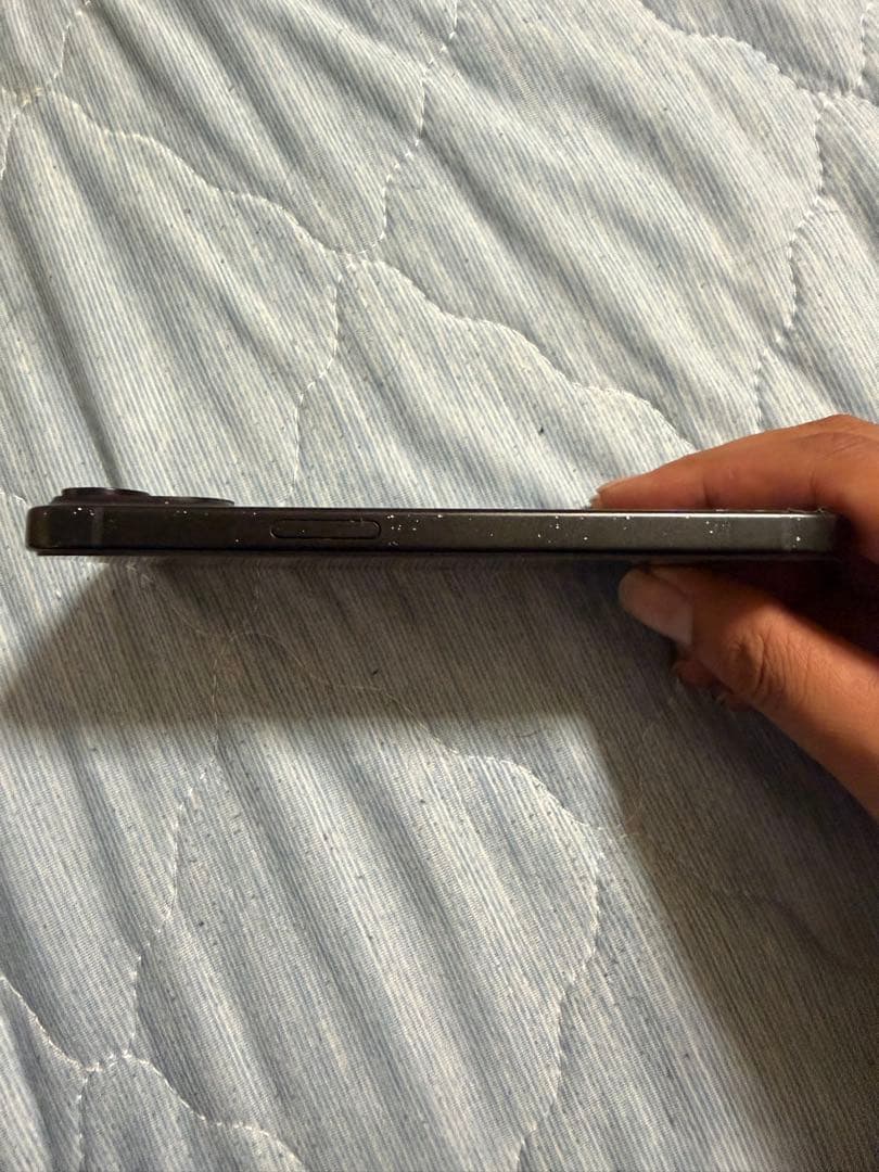 iPhone 15 端末本体 128GB ブラック