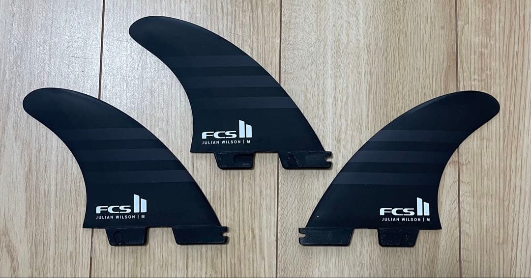 FCS2 フィン　JULIAN WILSON TRI FIN SET Mサイズ