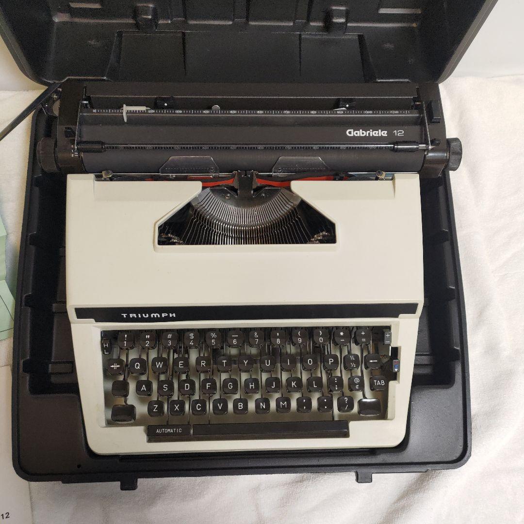 コレクション Typewriter Triumph Gabriele 12