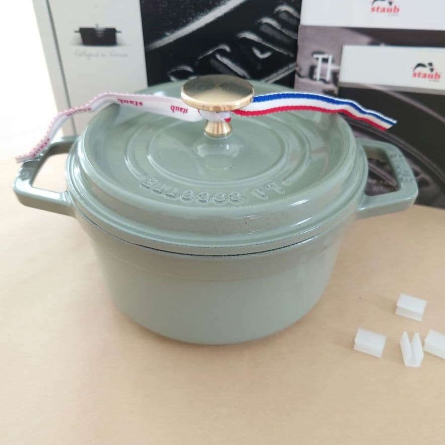 生涯保証付・新品未使用　16cm　ユーカリ　STAUB