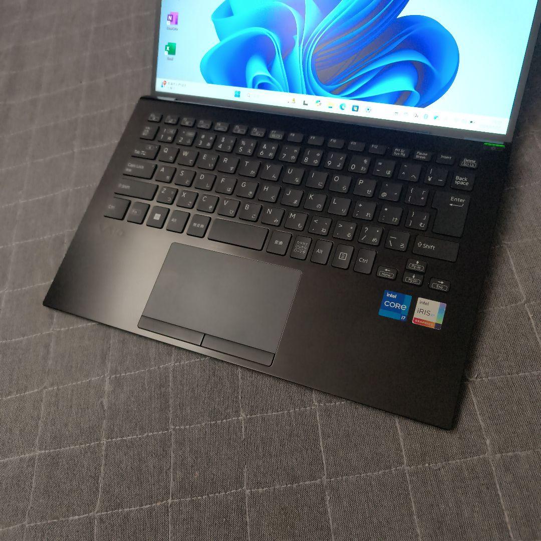日本製 高級感 VAIO 超美品 超軽量 驚速12世代i7 16GB 512GB