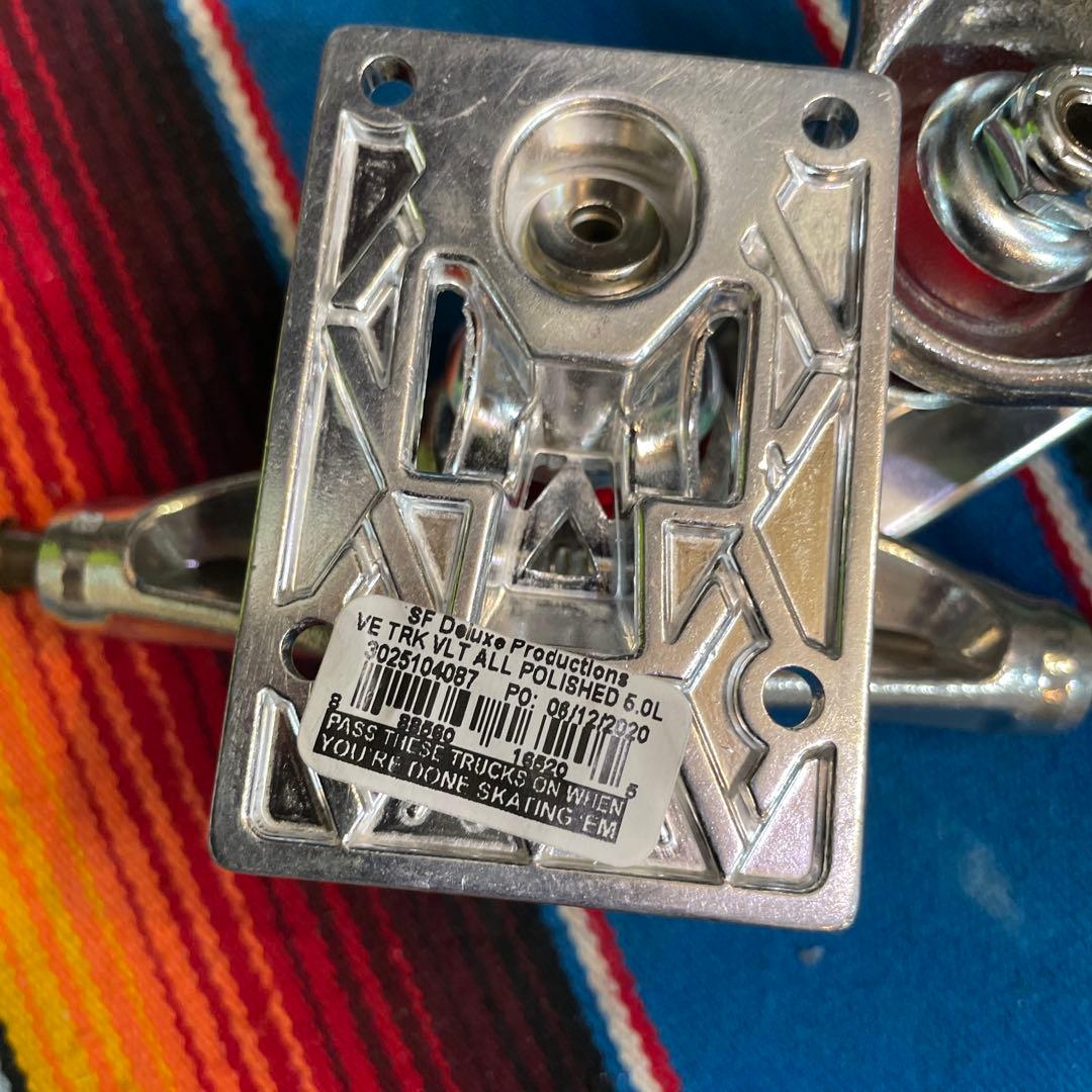 ベンチャーTRK VLT ALL POLISHED 5.0Lvライト