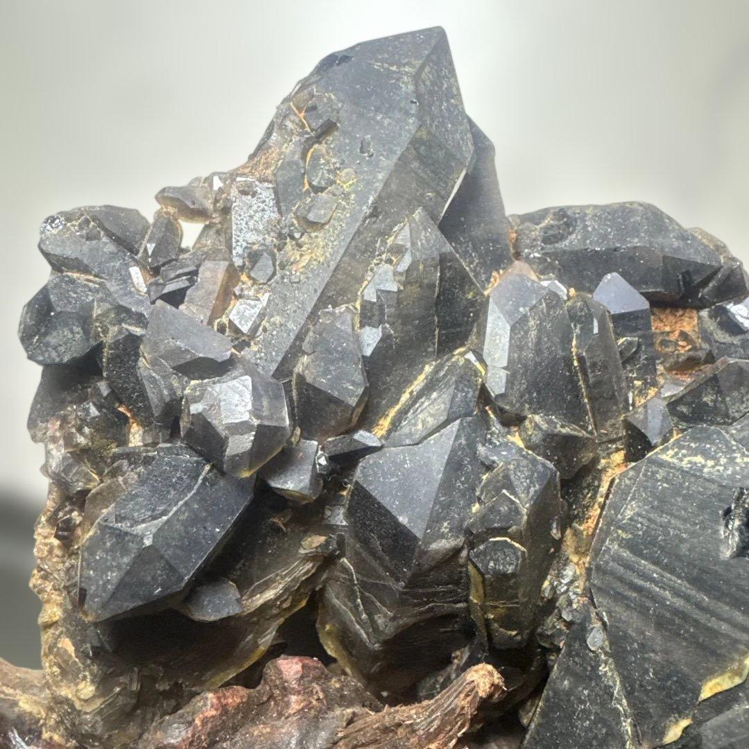 【高品質】山東省産 モリオン 原石 クラスター 台座付 書斎整理品