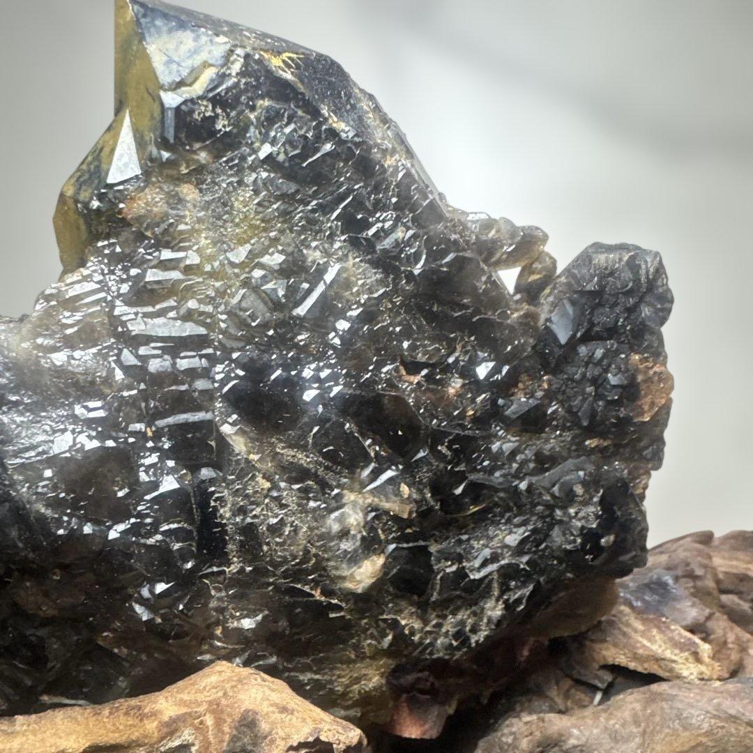 【高品質】山東省産 モリオン 原石 クラスター 台座付 書斎整理品