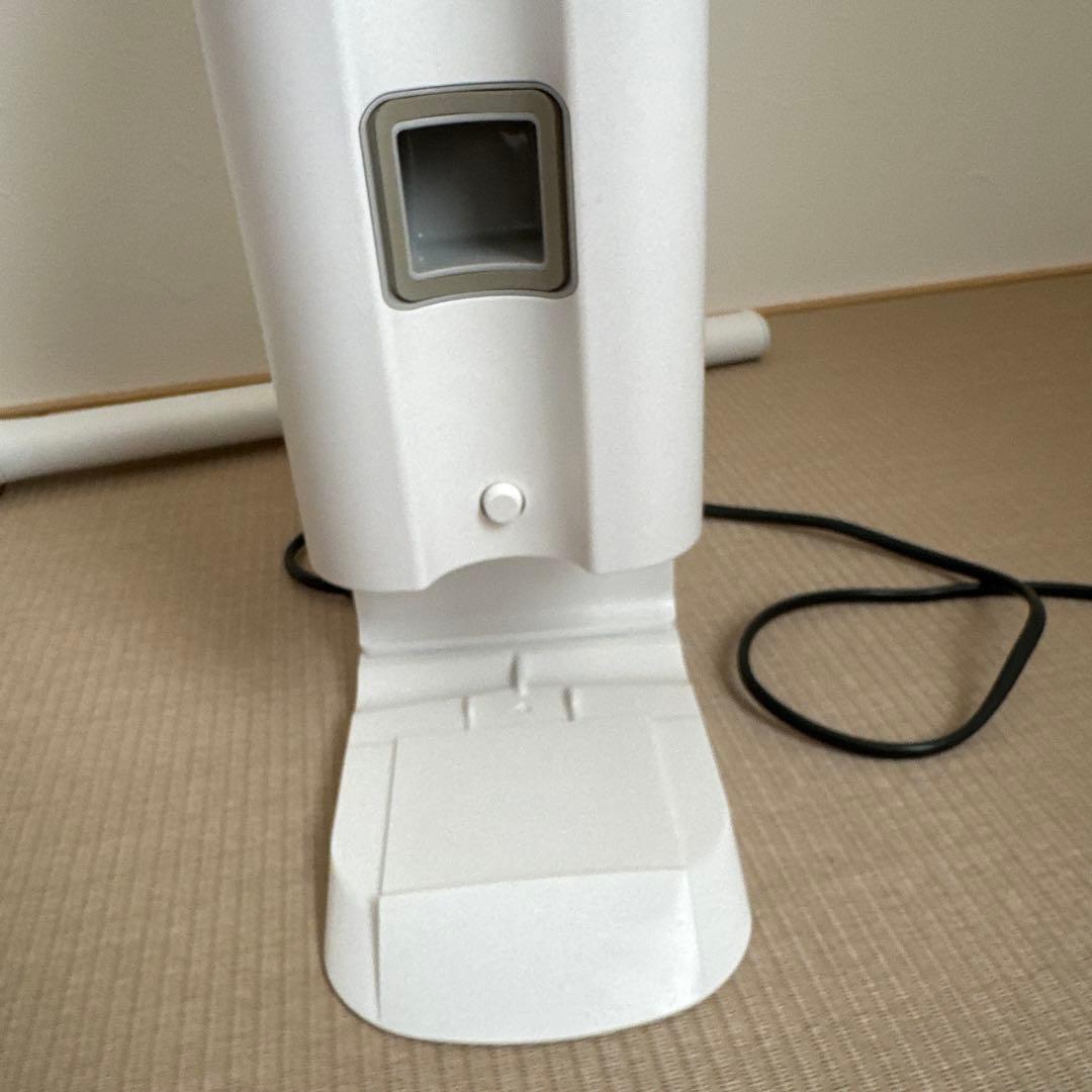 ☆Panasonic　MC-NS10K　 コードレス掃除機 2022年製