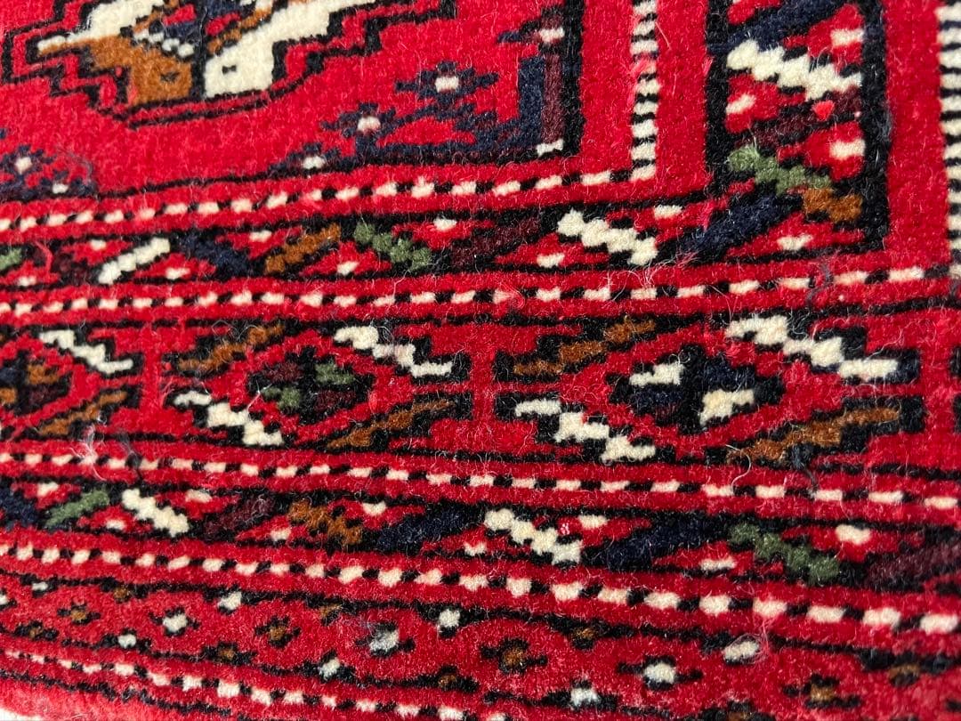 ペルシャ絨毯　トライバルラグ　オールドトルクメン　111cm x 57cm