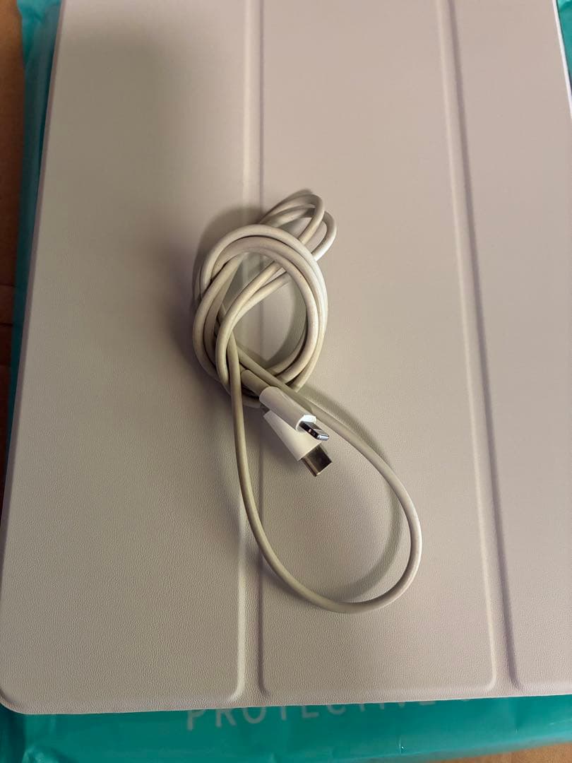 iPad 第9世代 WiFiモデル スペースグレー 64GB 本体＆箱＆ケース