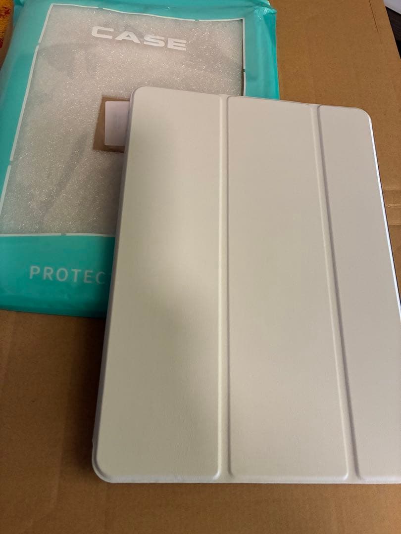 iPad 第9世代 WiFiモデル スペースグレー 64GB 本体＆箱＆ケース