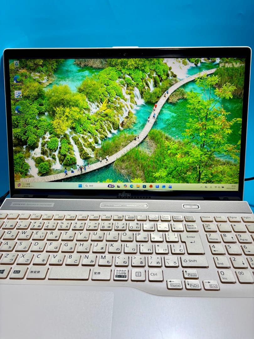 富士通 LIFEBOOK AH53/C2 i7 32GB 2TB SSD