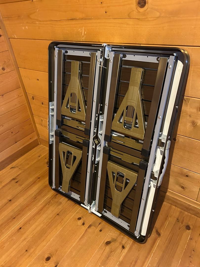 アウトドア　折りたたみテーブルチェアセット　木目調