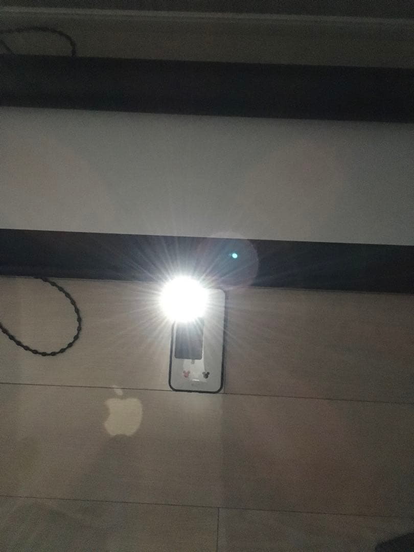 【シアターハウス】超大サイズ！定価114800円 チェーンスクリーン130インチ