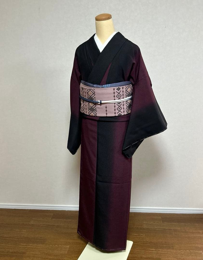 小紋の着物 紫と黒のグラデーション