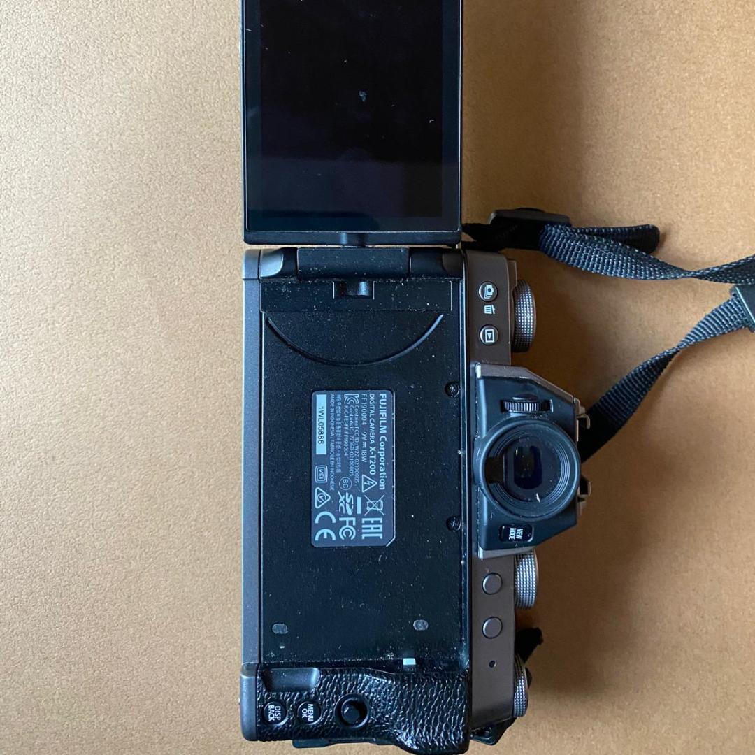 【美品】 FUJIFILM X-T200 レンズキット（XC15-45mm）