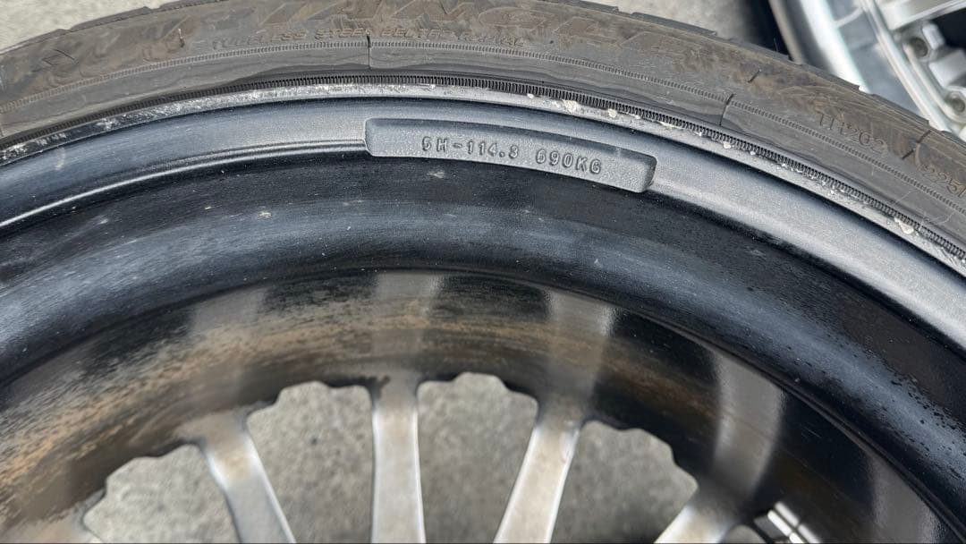 Carlsson 19インチ カールソンホイールセット（タイヤ付き）