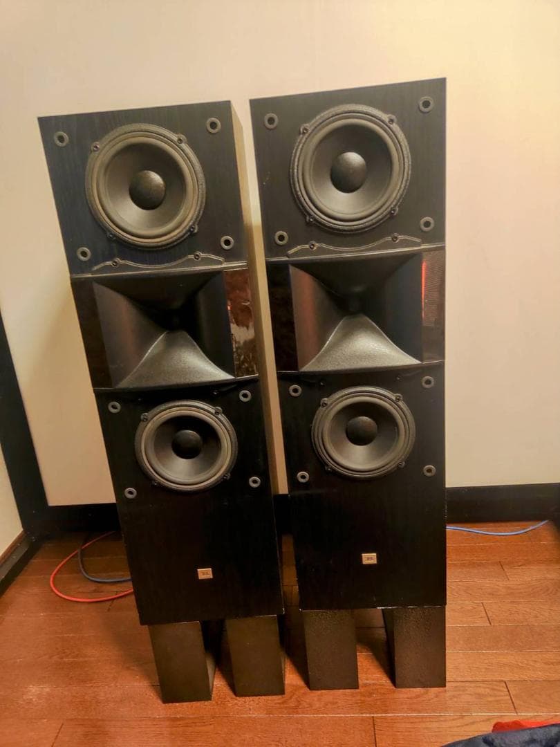 完動美品　【左1本】　JBL SVA1600 ホーン型スピーカー　（右別売）