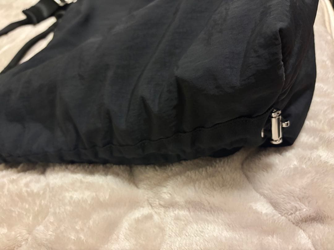 Lu Lu Lemon ボディーバック